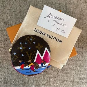⛔️SOLD⛔️ Authentic Louis Vuitton Round Coin Purse
